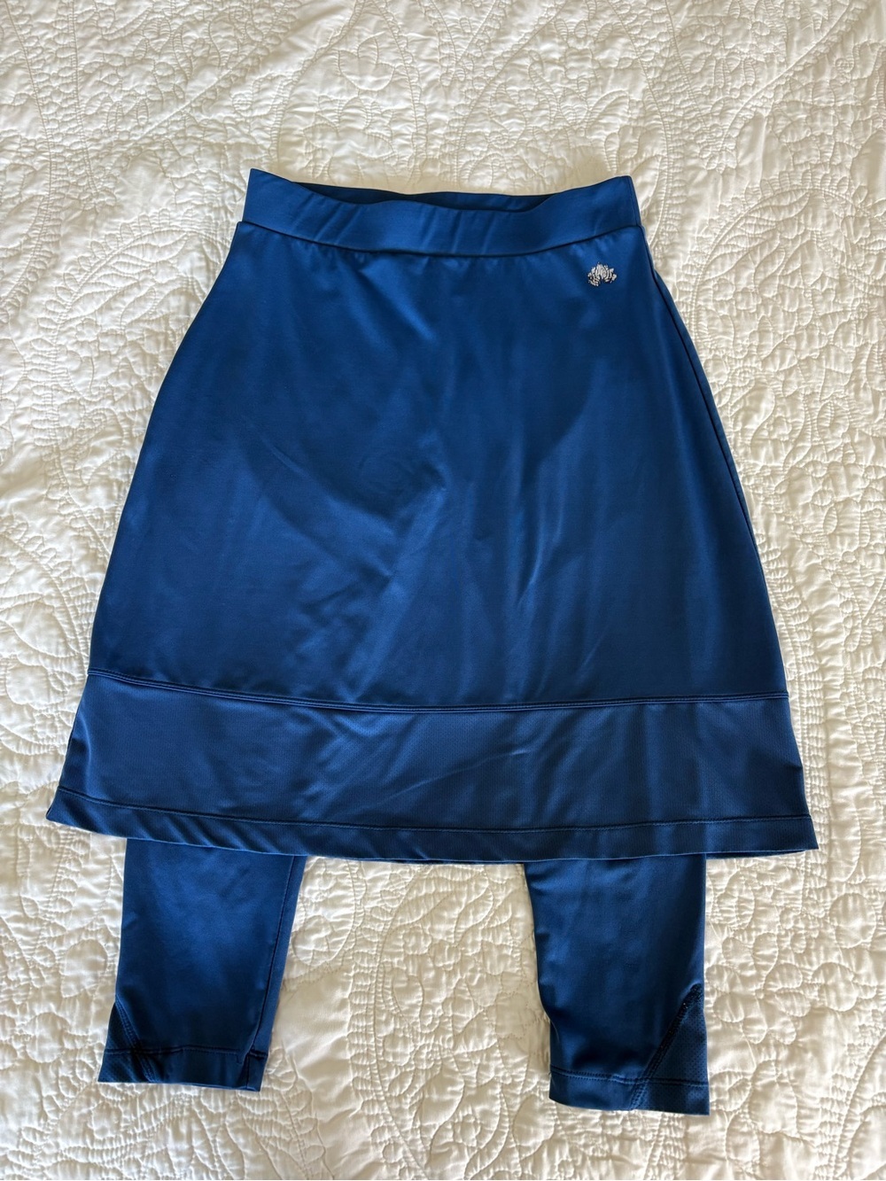Snoga Athletics skirted leggings capri size small blue
